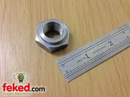 42-3267 - BSA Clutch Mainshaft Centre Nut -  A7 and A10 Models With 4 Spring Clutch