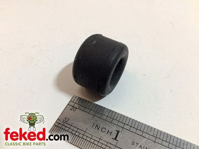83-0260, 42-8012, 42-8017 - Fuel Tank Centre Bolt Mounting Rubber - Triumph OIF + BSA A and B Group + A50 and A65 Models